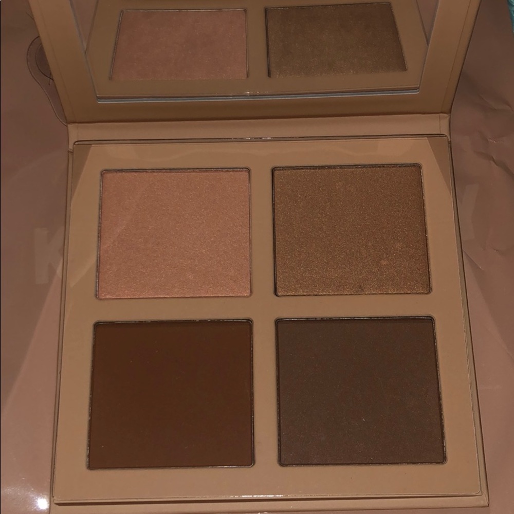 KKW Beauty Powder Contour & Highlight Set in Dark - Picture 4 of 4